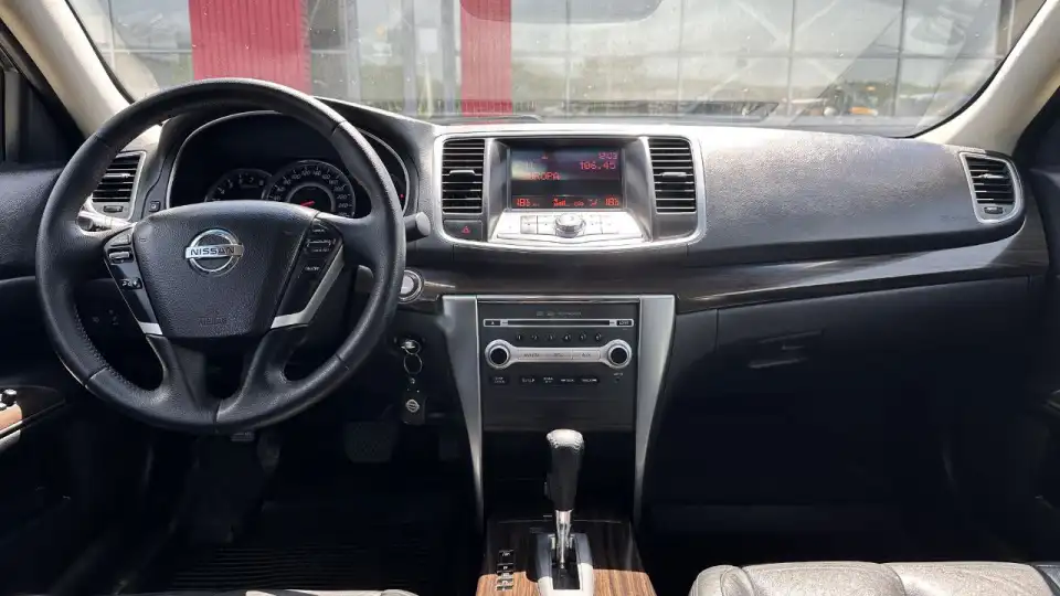 nissan teana