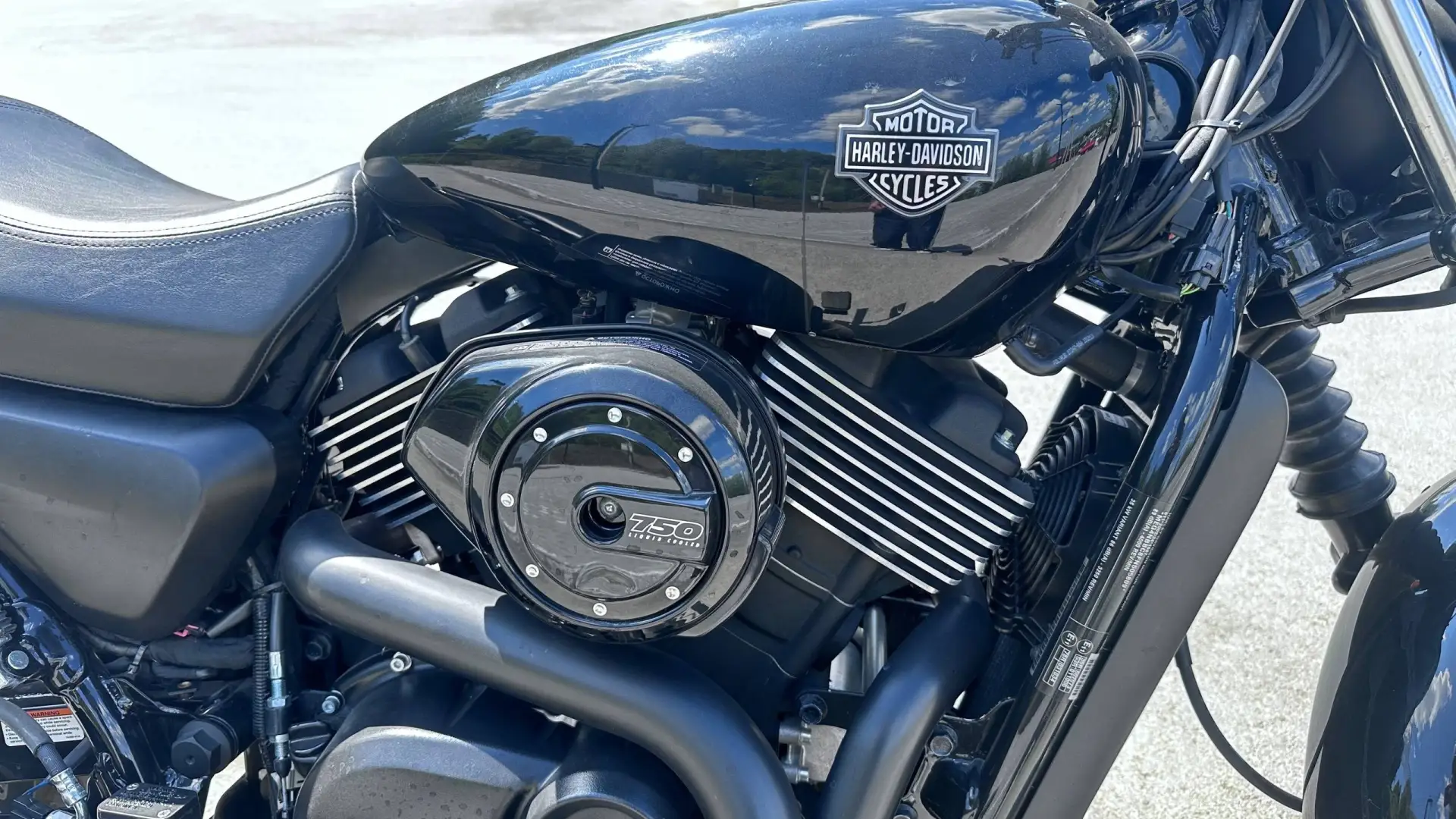 harley-davidson 750 street